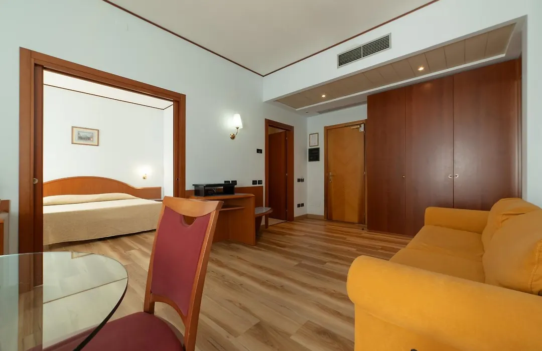 Hotel Persico's-1